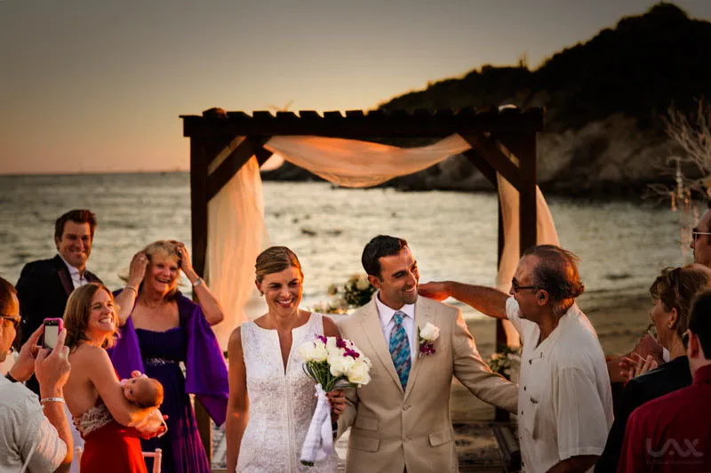 Ann + Moe . Bonifacio´s San Carlos, Mexico. Wedding day