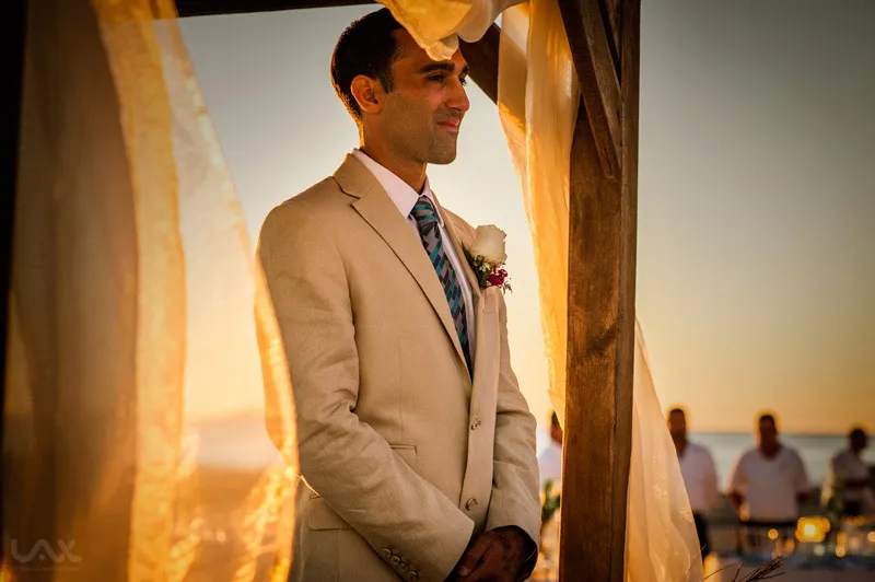 Ann + Moe . Bonifacio´s San Carlos, Mexico. Wedding day