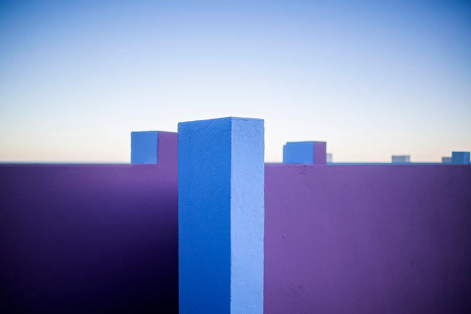 Luna & Manu | La Muralla Roja