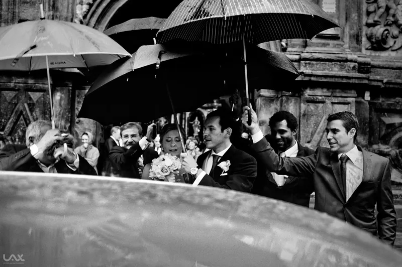 Paula y Martín. Dancing in the rain
