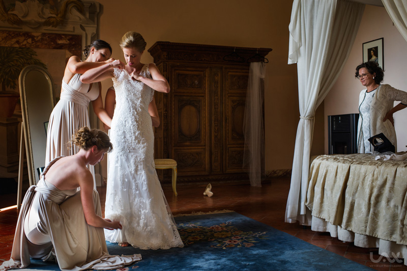 Tuscany wedding, Castello di Meleto, Castello di Meleto wedding, Tuscany wedding photographer, photographer Castello di Meleto, Wedding dress, bride and groom, Victor Lax,